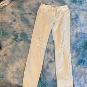 White skinny mid rise jeans